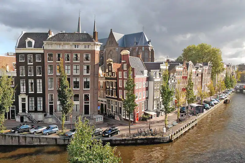 herengracht-canal-amsterdam