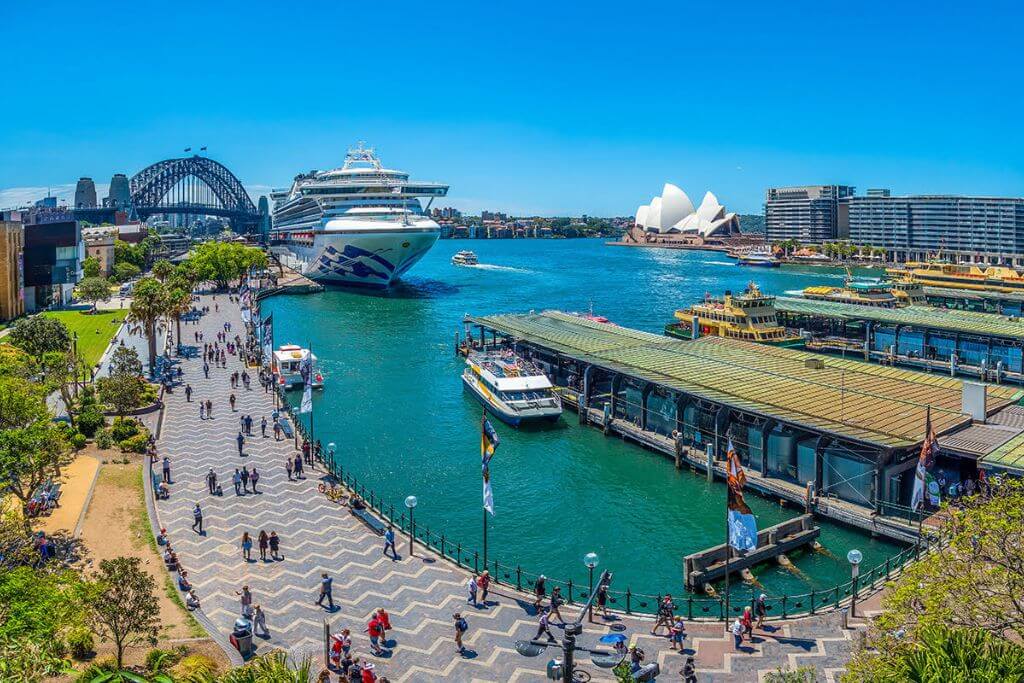 Circular-Quay-things-to-do-alone-in-Sydney