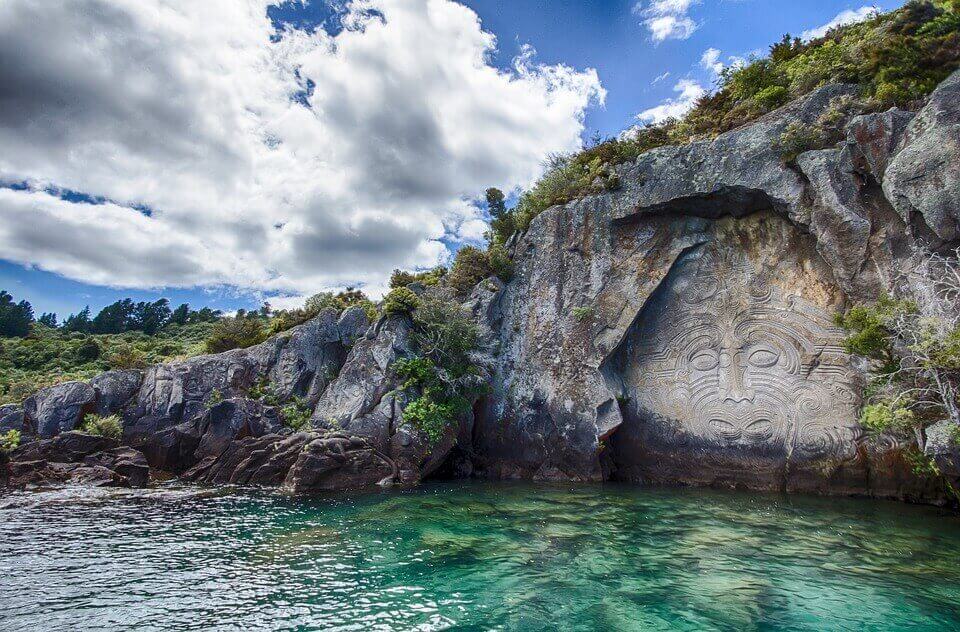 Top 4 Ways to Visit the Maori Rocks in Ngatoroirangi Bay!