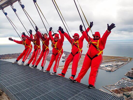 hang-from-the-CN-Tower