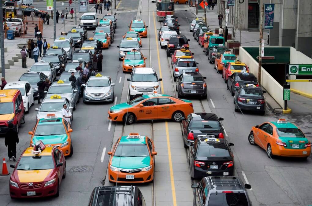 How-much-does-a-taxi-cost-in-Canada?-Transportation-In-Canada