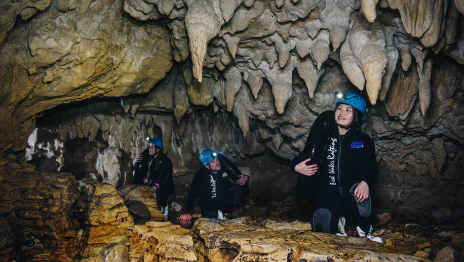 Black-Water-rafting-in-Naukri-hangs-cave