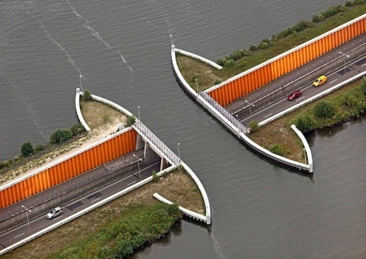 veluwemeer-aqueduct-water-bridge