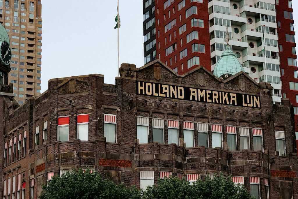 Holland-Building