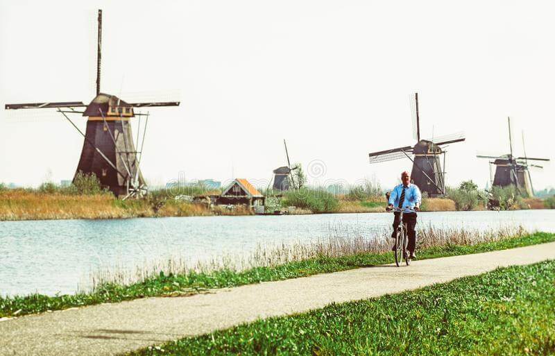 Cycle-Kinderdijk-Mill