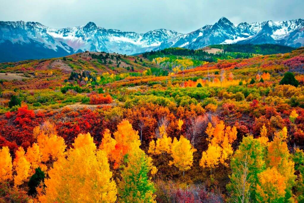 rocky-mountains-autumn