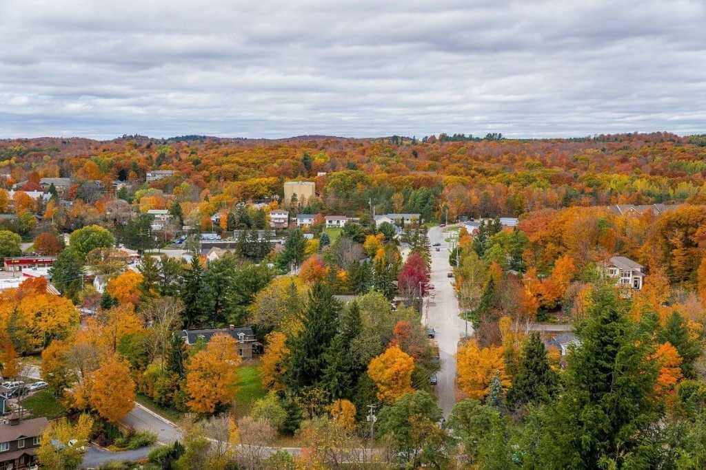 Huntsville-town-autumn