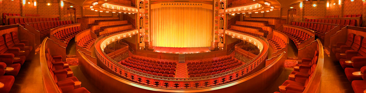 Best-Movie-Theaters-That-Carry-Royal-Feeling-In-Amsterdam