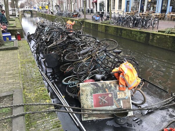 fishing-bike-amsterdam-canals