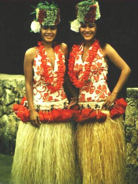 hawaiian-traditional-dresses-for-women 