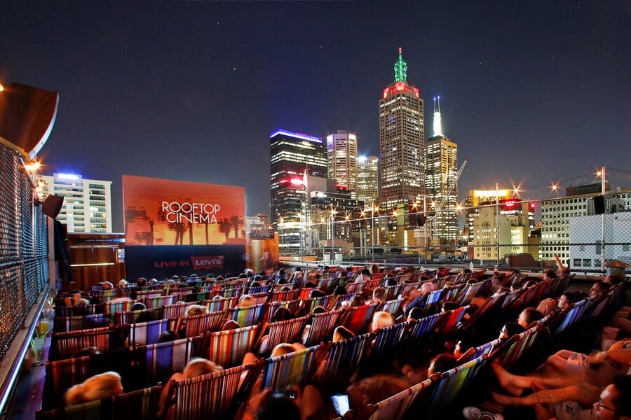 outdoor-cinema-things-to-do-in-melbourne-at-night