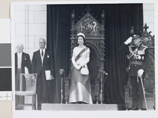 queen-elizabeth-1967-visited-canada