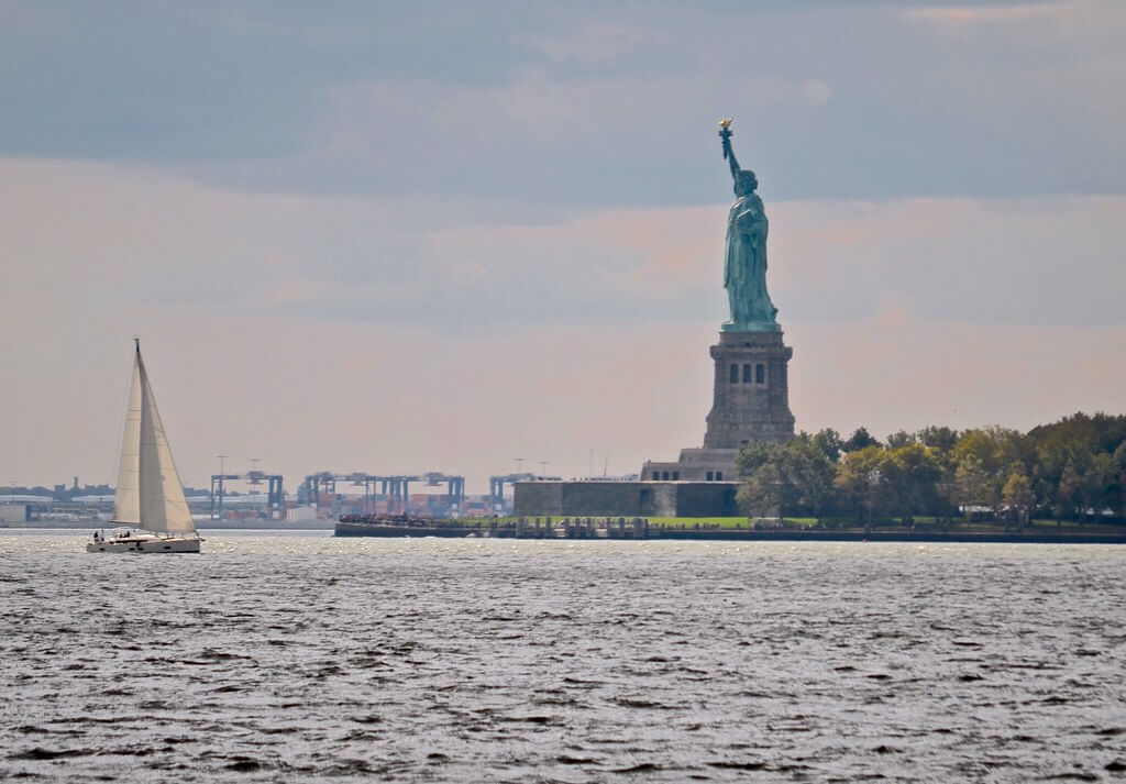 battery-park-view-of-statue-of-liberty