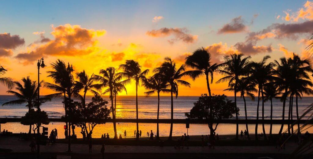 5-Most-Fabulous-Beaches-To-Watch-The-Hawaiian-Sunset