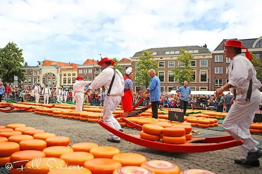 Alkmaar-cheese-market
