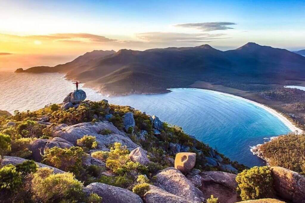 Walks-And-Hikes-In-Freycinet-National-Park