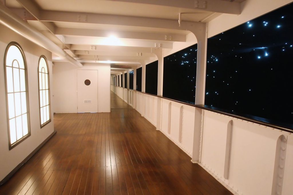 titanic-promenade-deck-replica-at-las-vegas-titanic-museum