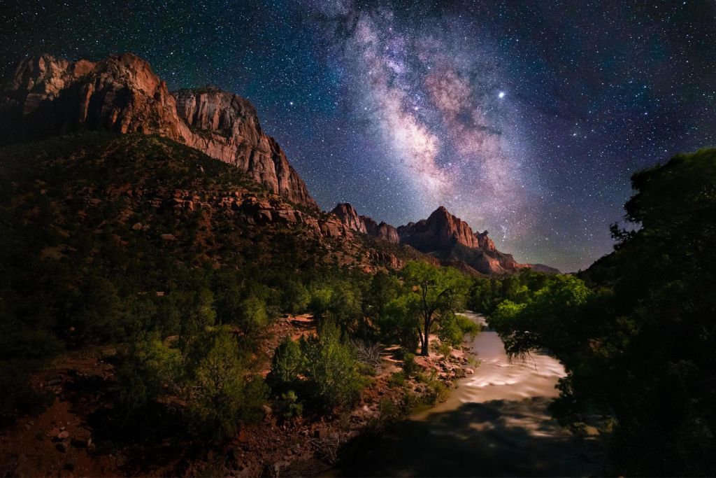 zion-national-park-at-night