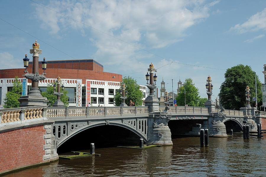 blue-bridge-amsterdam