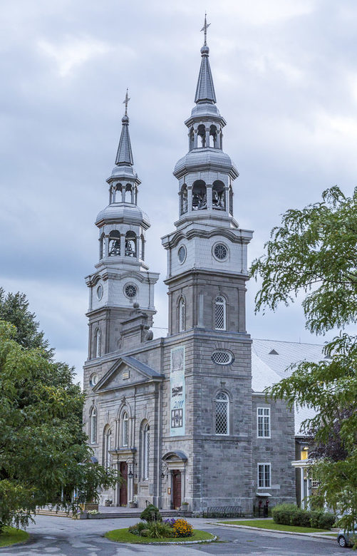 Church-of-Saint-Peter-the-Apostle-montreal