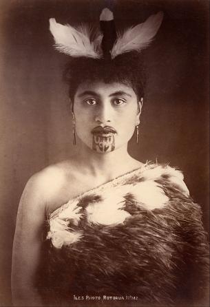 Maori-woman-art