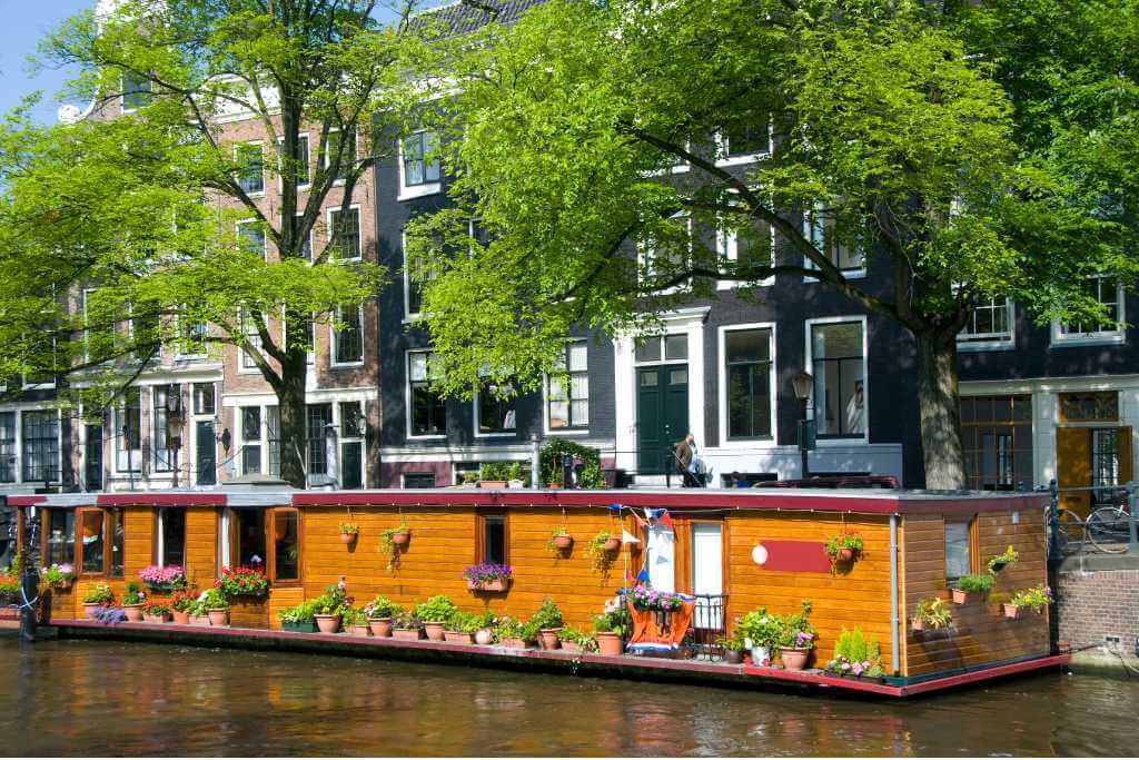 houseboat-museum-amsterdam