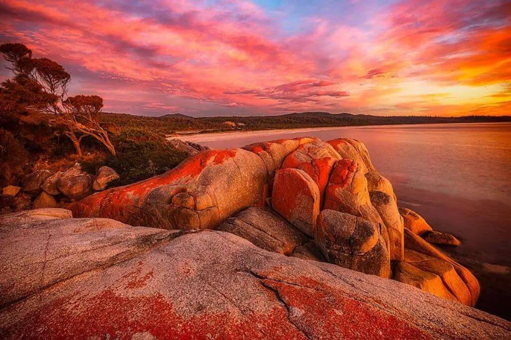 bay-of-fires-tasmania-sunset