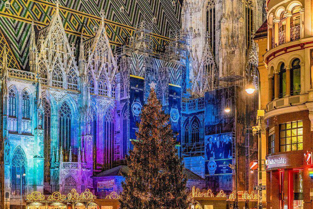 St-Stephens-Cathedral-christmas-lights