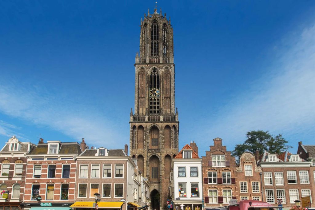 climb-Dom-Tower-in-Utrecht