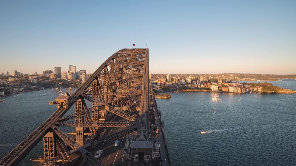 australia-famous-Sydney-Harbour-Bridge