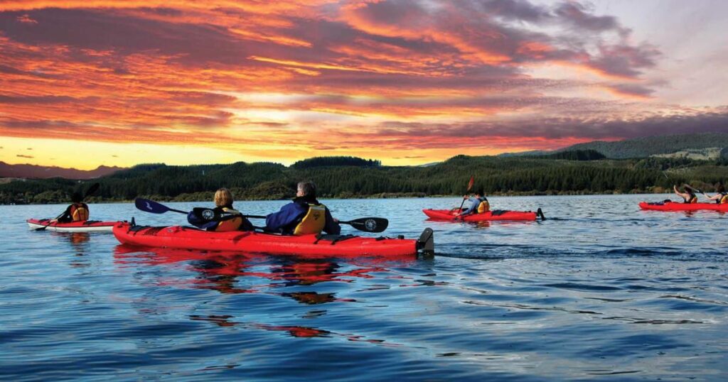 lake-kayak