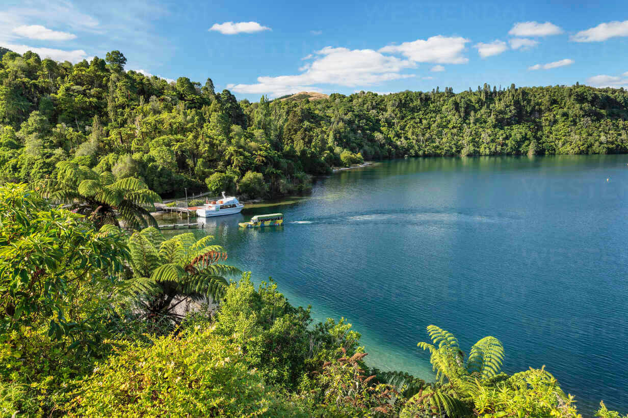 lake-tarawera-rotorua-north-island-new-zealand