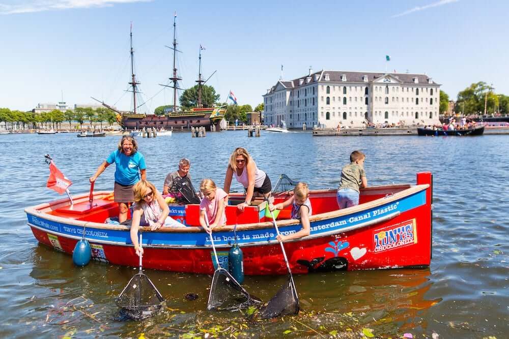 Plastic-Fishing-amsterdam