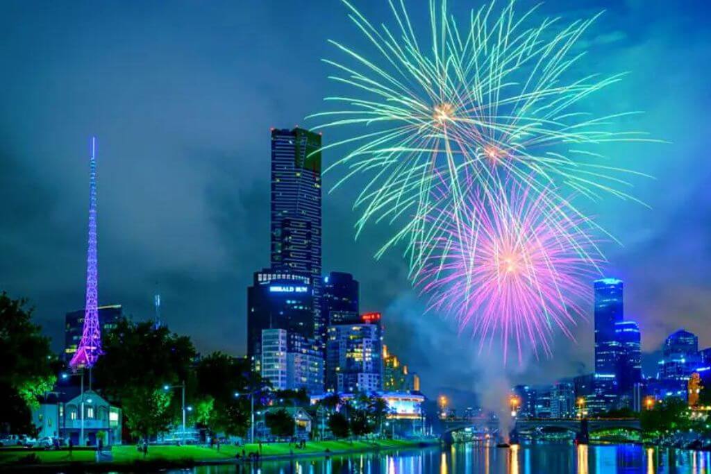 Melbourne-fireworks-New-Years-Eve