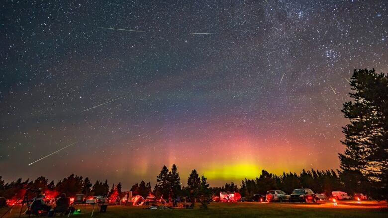meteor-showers-in-Canada