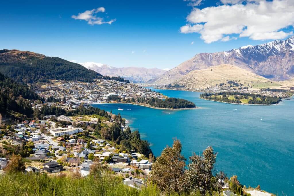 Queenstown-Best Cities-to-Visit-in-New-Zealand