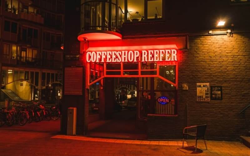 netherlands-coffee-shop
