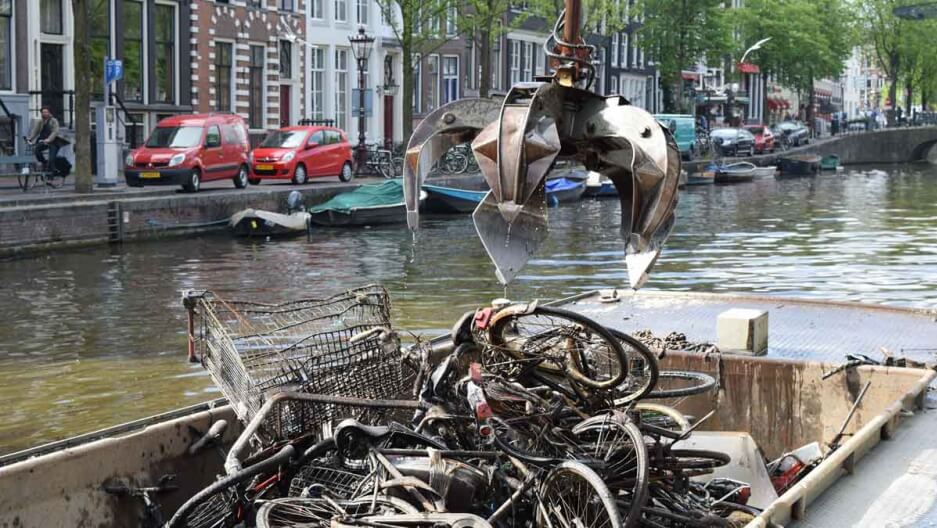 fishing-bike-amsterdam-canals