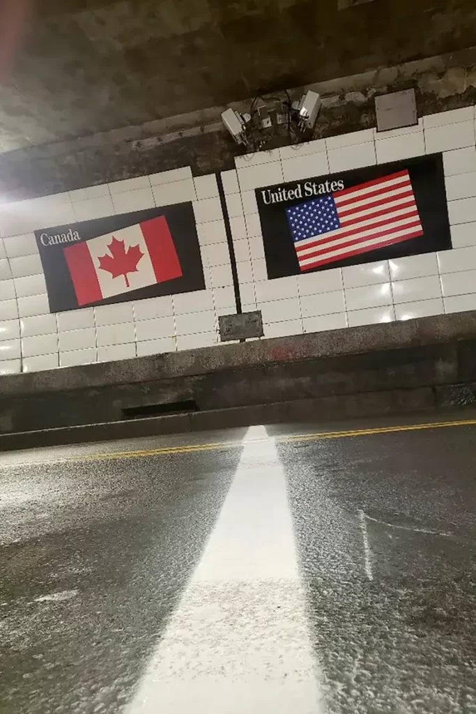 Canadian-American-Border-Tunnel