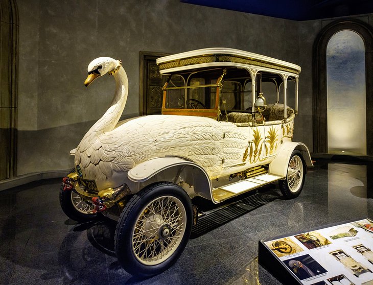 nthings-to-do-dream-cars-louwman-museum