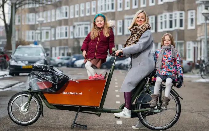 Dutch-Mothers