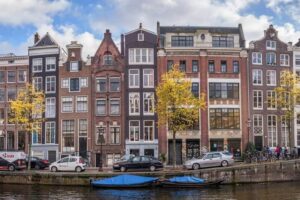 Amsterdam-Canal-Houses-narrow