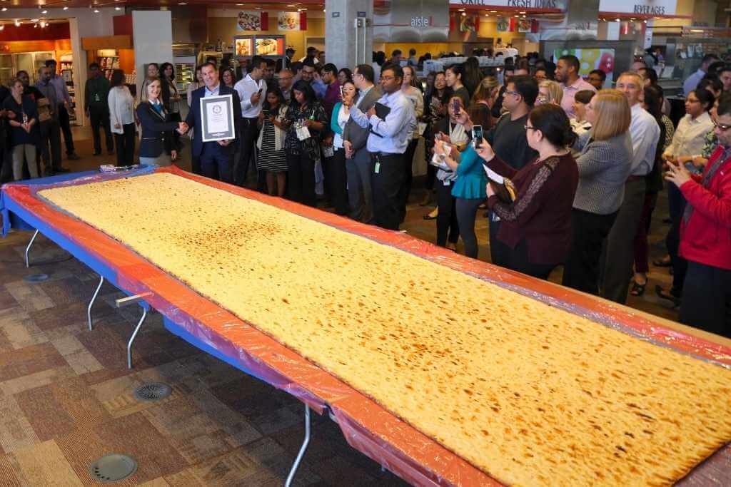 Largest-Naan-Bread-in-the-World-canada