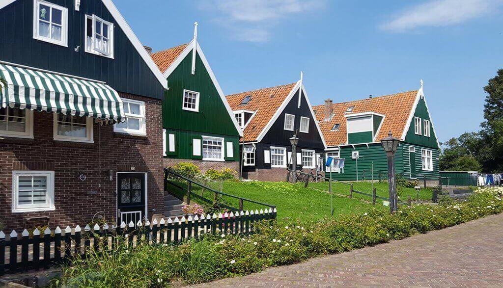 netherlands-wooden-houses