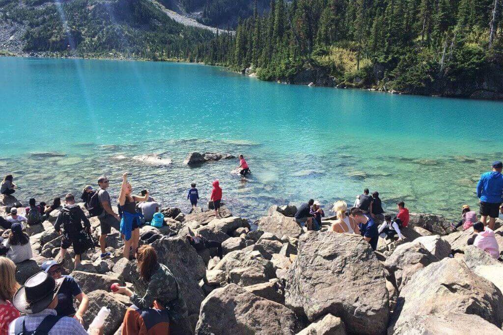 Joffre-Lakes-Camping