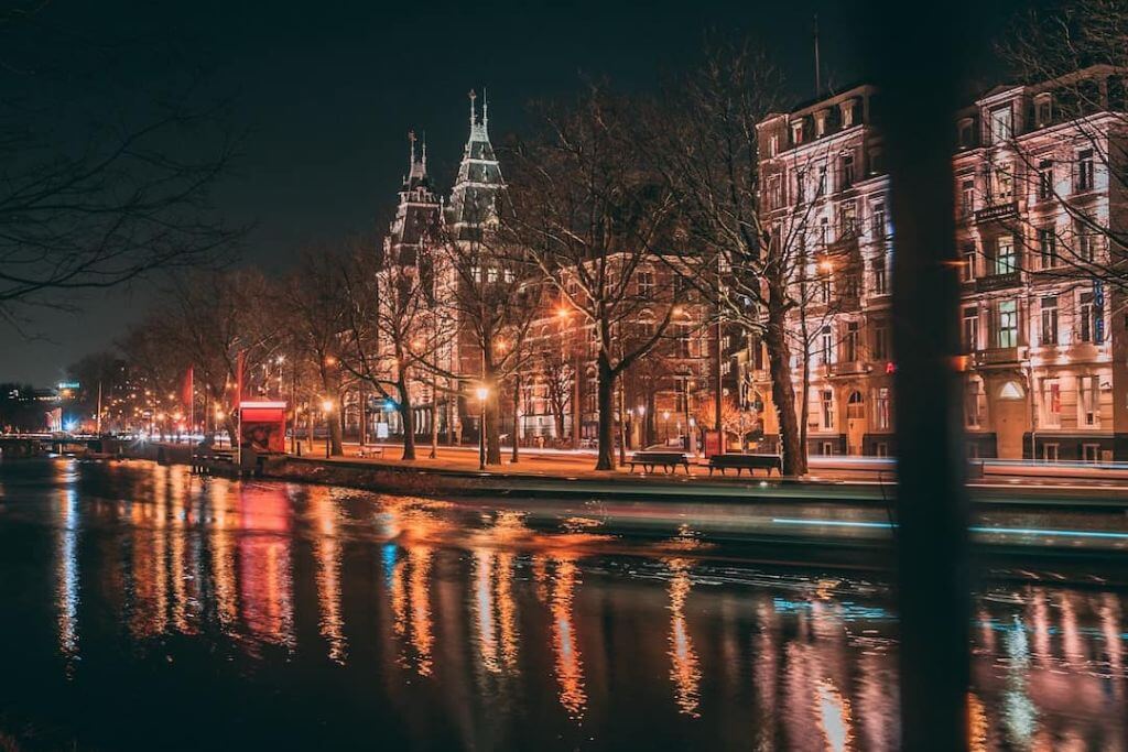 night-amsterdam