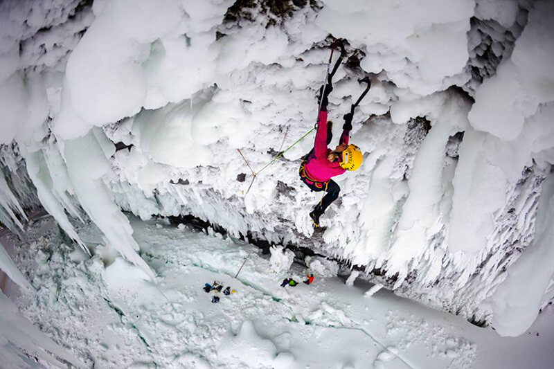 ice-climbing-at-the-waterfall