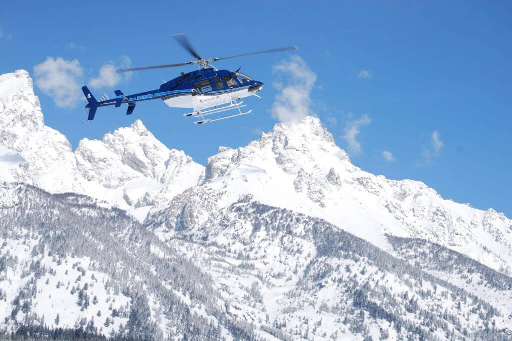 Snowy-Mountain-helicopter