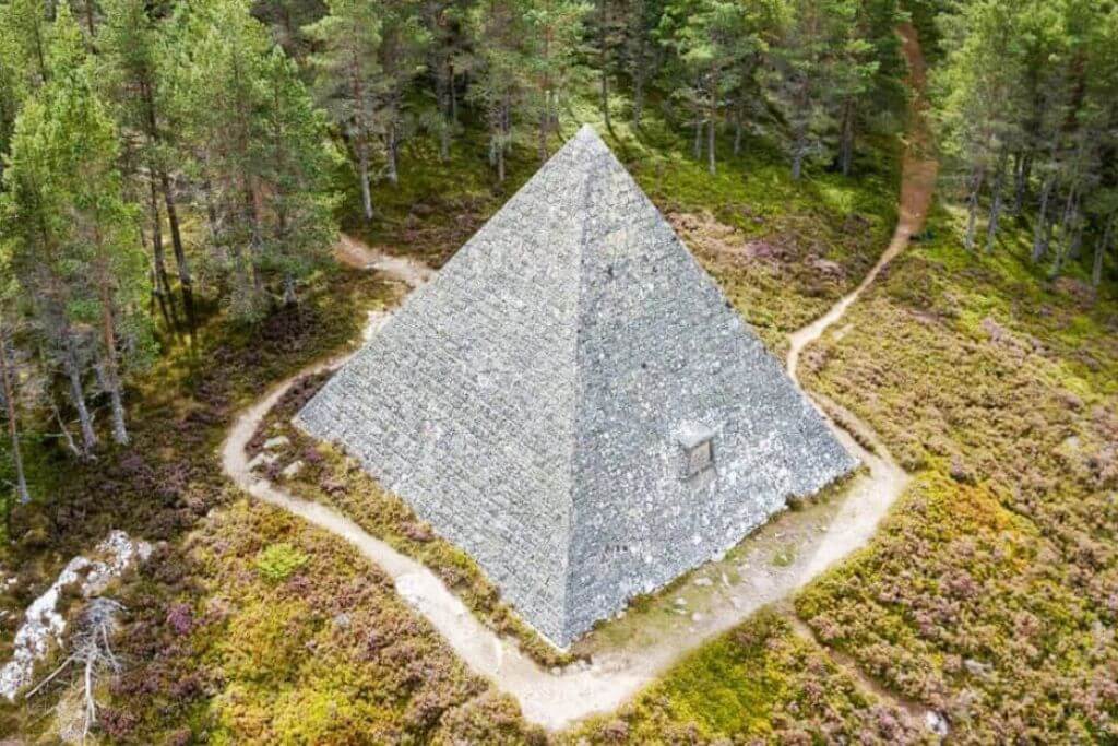 secret-scottish-pyramid