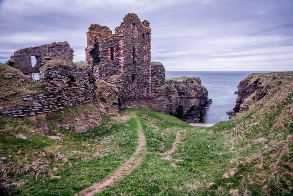 The-Castles-of-Sinclair-Bay